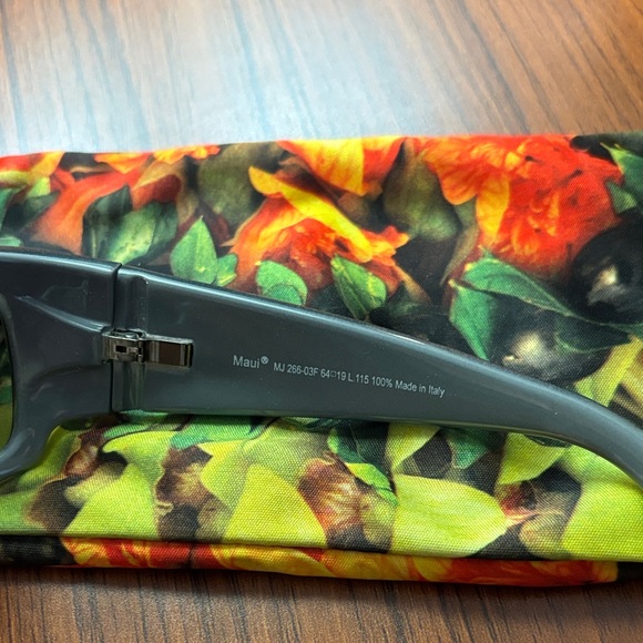 Maui Jim World Cup Sunglasses brand new without tags - Picture 3 of 9